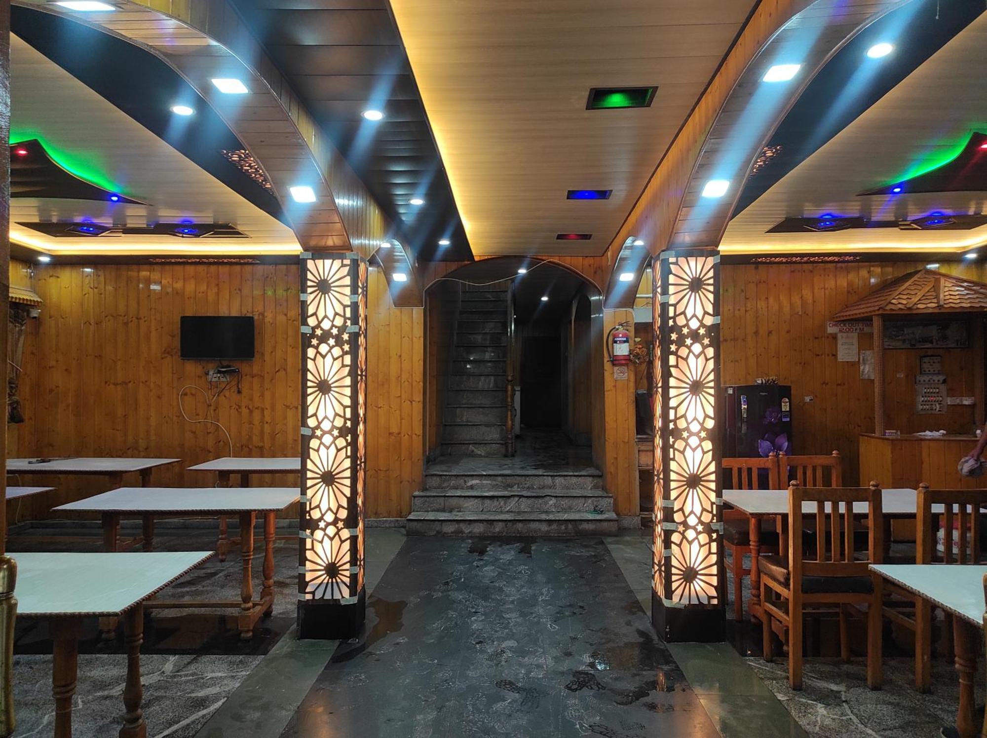 New Zum Zum Hotel & Restaurant Srīnagar Zewnętrze zdjęcie